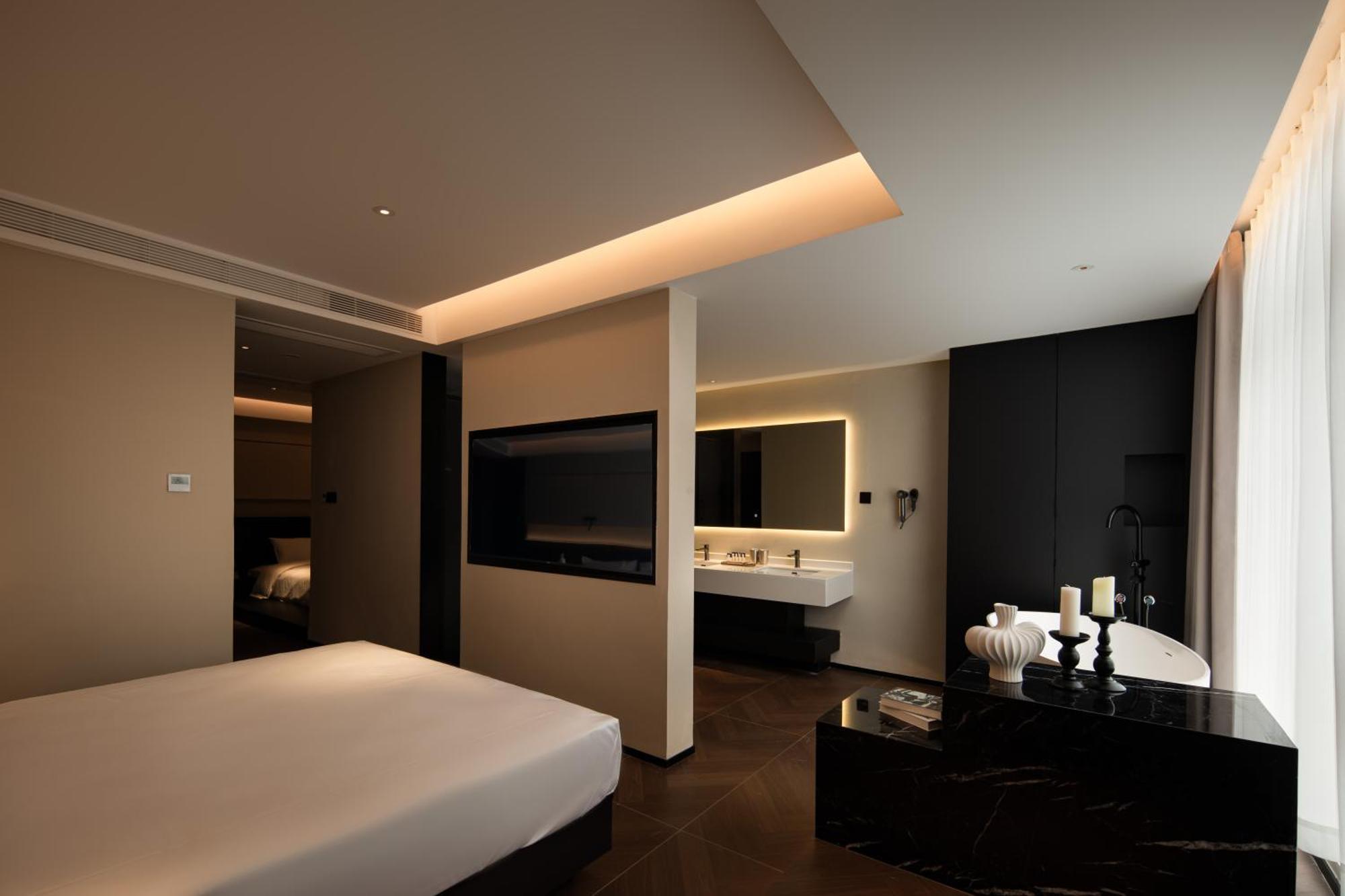 See You Soon At The Ritz Rose Summer Hotel Sanya Exterior foto